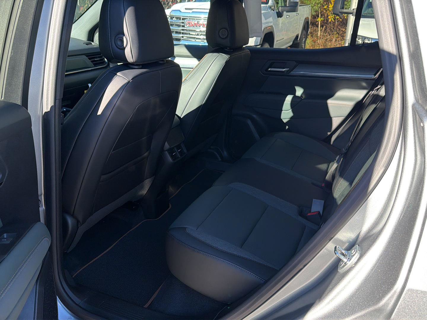 New 2027 GMC Terrain AT4 AWD/4WD image 13