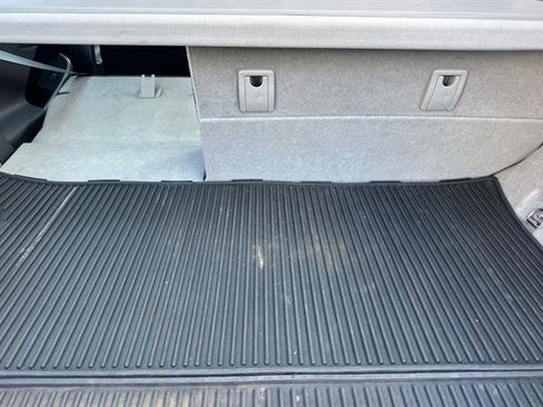 Used 2014 Toyota Prius Four image 15