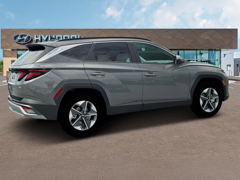New 2026 Hyundai Tucson SEL image 8