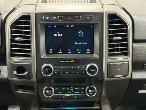 Used 2019 Ford Expedition XLT w/ Equipment Group 201A AWD/4WD image 25