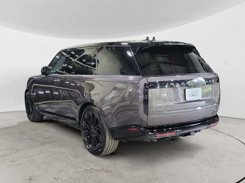 New 2026 Land Rover Range Rover Long Wheelbase SE AWD/4WD image 3