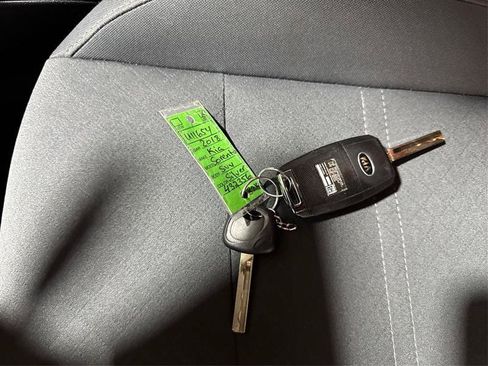 Used 2018 Kia Sorento AWD image 27