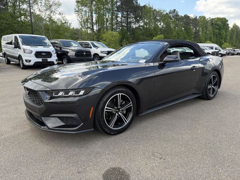 Used 2024 Ford Mustang Premium image 5