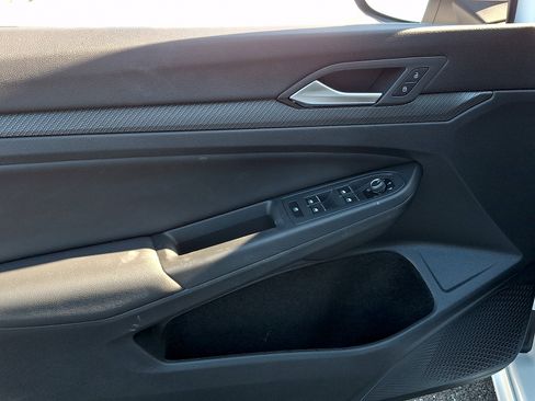 Used 2024 Volkswagen Golf R image 13