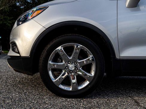 Used 2019 Buick Encore Essence w/ Experience Buick Package AWD/4WD image 10