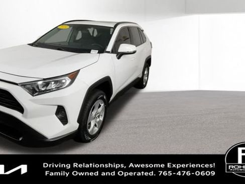 Used 2019 Toyota RAV4 XLE FWD image 4