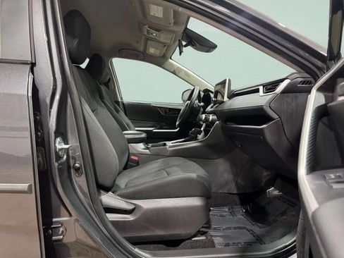 Used 2024 Toyota RAV4 LE AWD/4WD image 29