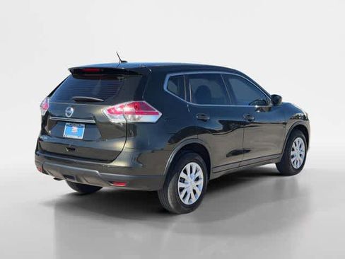 Used 2016 Nissan Rogue S image 5