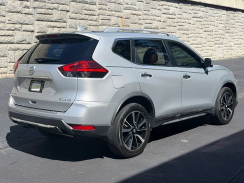 Used 2017 Nissan Rogue SL w/ SL Premium Package AWD/4WD image 6
