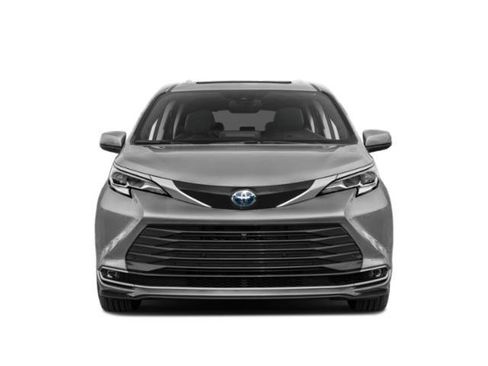 Certified 2023 Toyota Sienna Platinum image 4