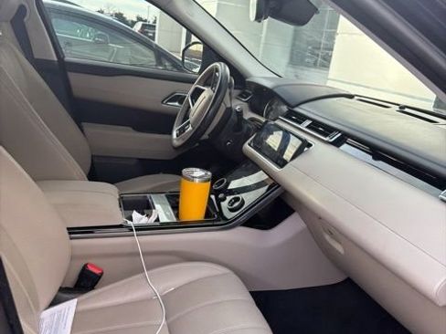 Used 2023 Land Rover Range Rover Velar R-Dynamic S image 7