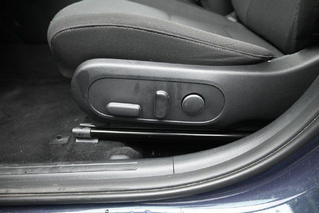 Used 2025 Hyundai Kona SEL AWD/4WD image 13