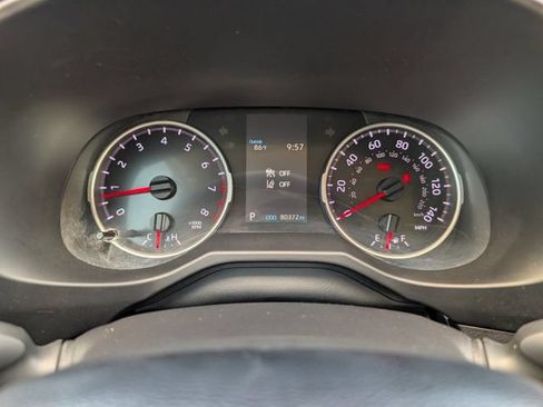 Used 2021 Toyota RAV4 LE FWD image 15