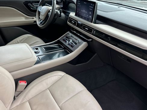 Used 2023 Lincoln Aviator Reserve w/ Elements Package Plus image 20