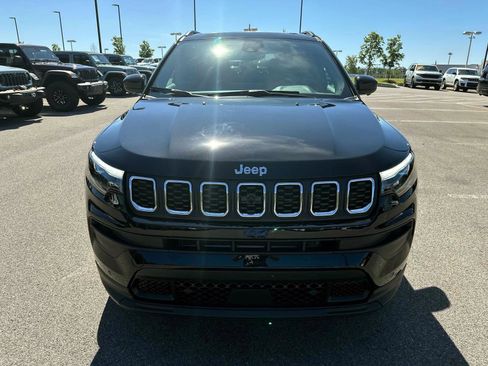 New 2024 Jeep Compass Latitude w/ Sun and Sound Group image 9