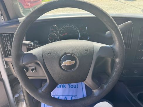 Used 2018 Chevrolet Express 2500 Extended RWD image 13