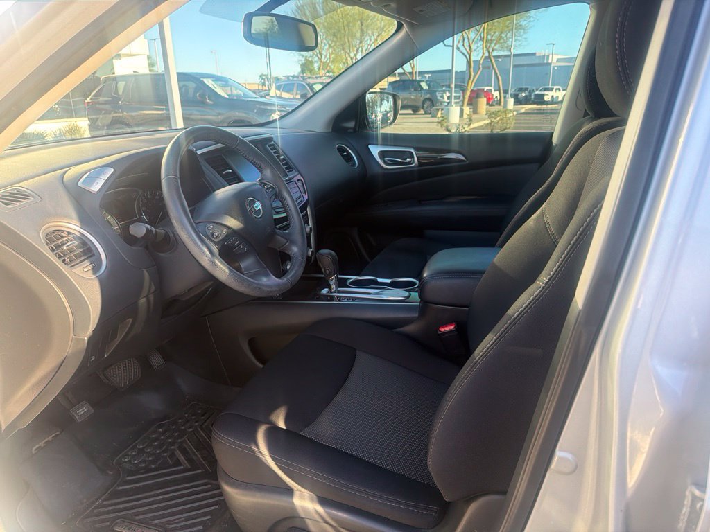 Certified 2020 Nissan Pathfinder SV FWD image 9