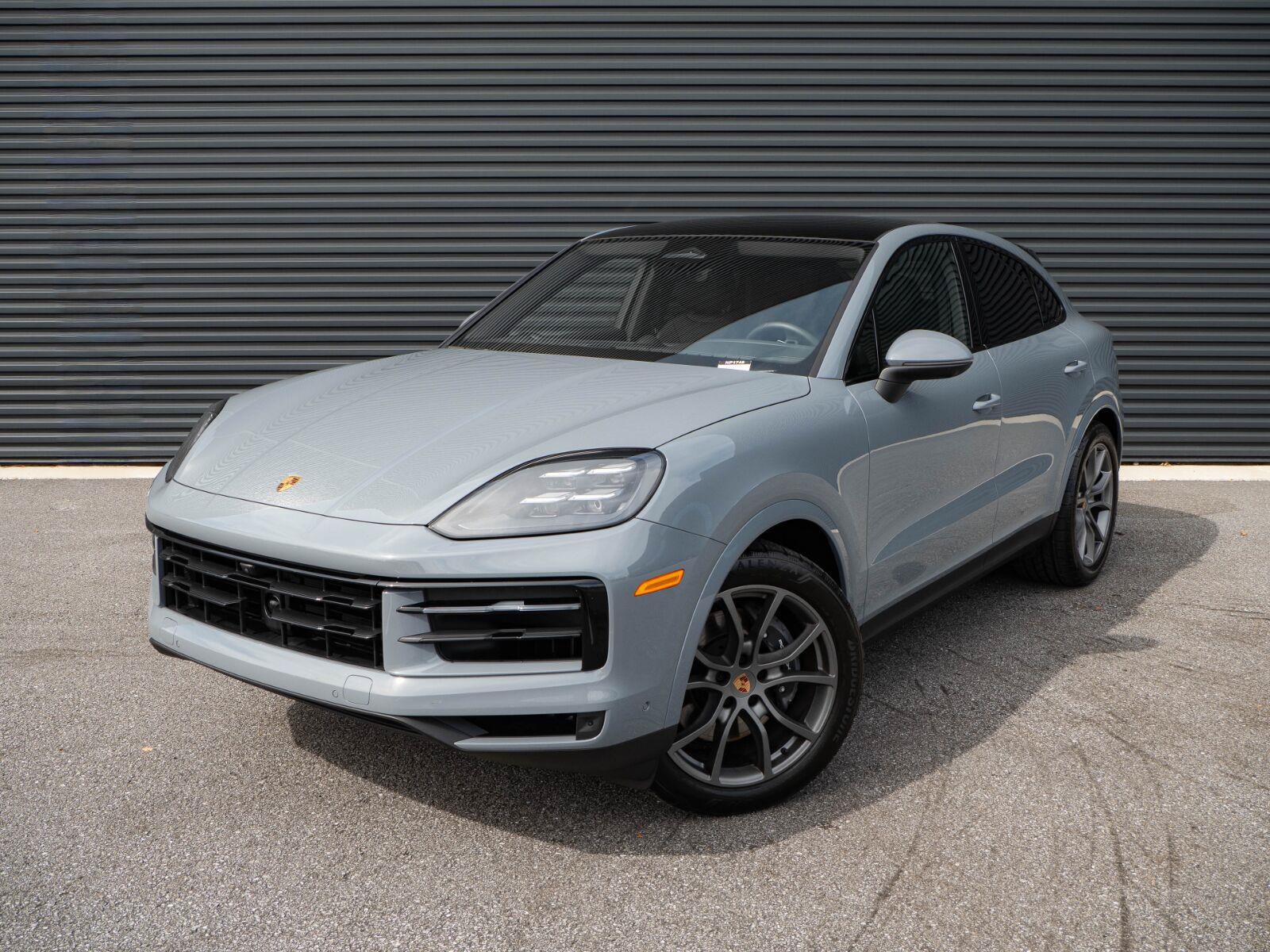 Used 2026 Porsche Cayenne Coupe AWD/4WD image 1