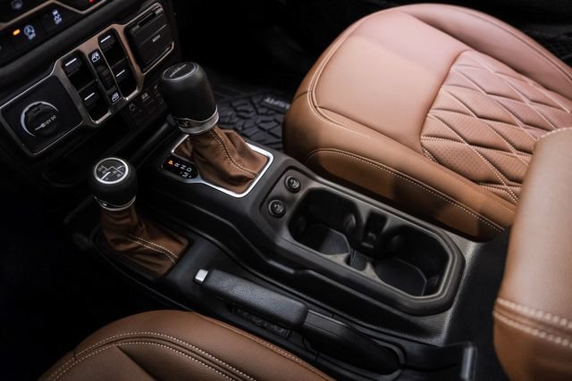 Used 2025 Jeep Gladiator Sport AWD/4WD image 67