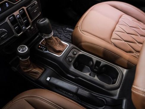 Used 2025 Jeep Gladiator Sport AWD/4WD image 67