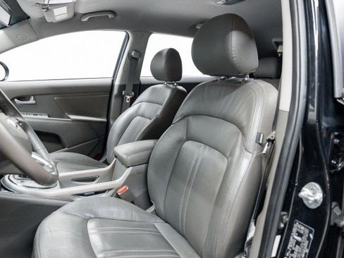 Used 2016 Kia Sportage EX image 9