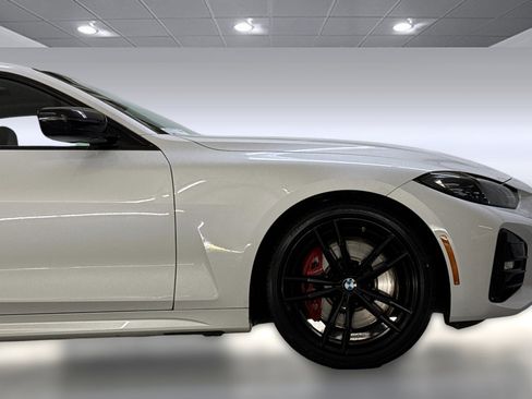 Used 2023 BMW 430i Coupe w/ M Sport Package image 34