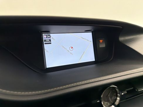 Used 2018 Lexus ES 350 w/ Navigation System Package FWD image 28