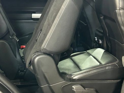 Used 2022 Ford Explorer Limited w/ Equipment Group 301A AWD/4WD image 74