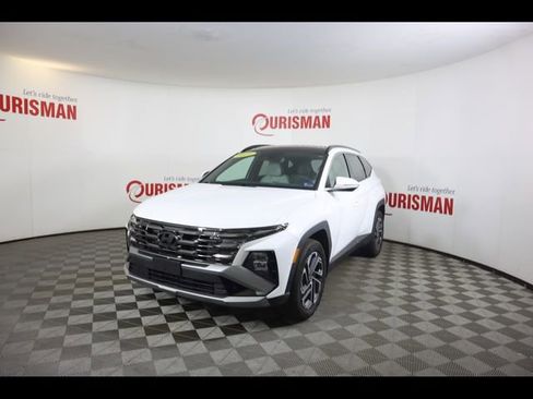 Used 2025 Hyundai Tucson Limited AWD/4WD image 2