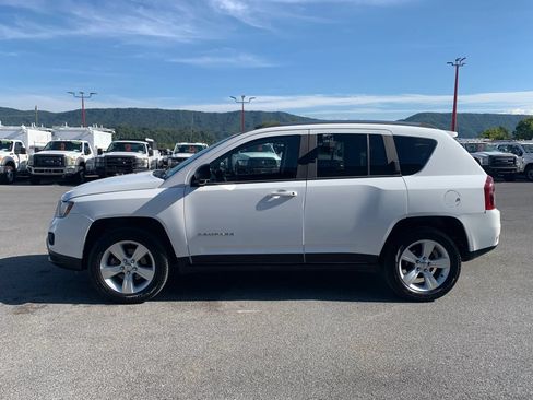 Used 2014 Jeep Compass Sport w/ Power Value Group AWD/4WD image 3