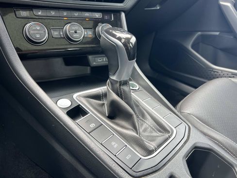 Certified 2024 Volkswagen Jetta SE FWD image 16