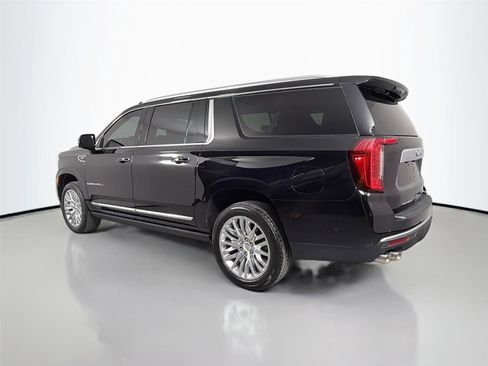 Used 2024 GMC Yukon XL Denali w/ Advanced Technology Package AWD/4WD image 7