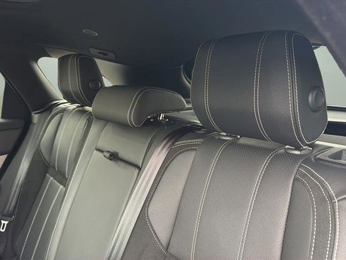 Used 2022 Land Rover Range Rover Velar R-Dynamic S image 16