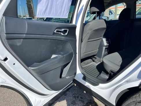 New 2026 Kia Sportage LX FWD image 17