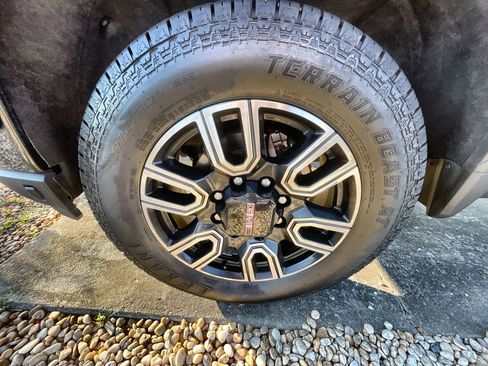 Used 2023 GMC Sierra 2500 AT4 w/ AT4 Premium Plus Package image 33