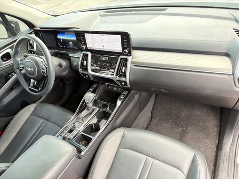 Used 2023 Kia Sorento SX AWD/4WD image 13