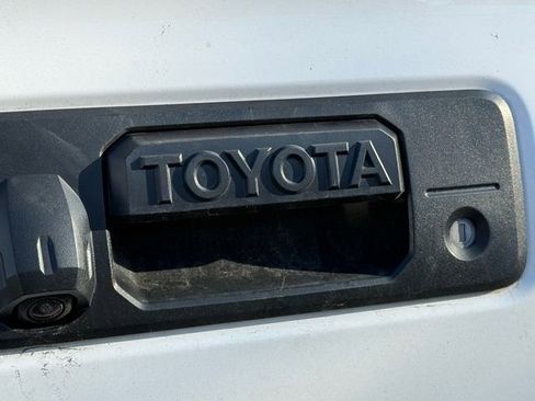 Used 2023 Toyota Tacoma TRD Off-Road image 9