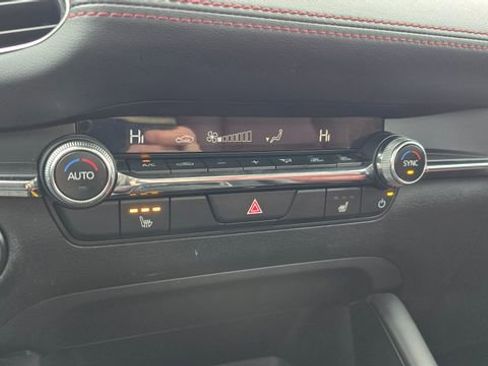 Used 2024 MAZDA MAZDA3 s image 22