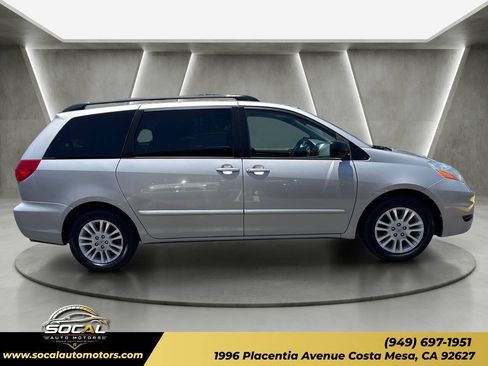 Used 2009 Toyota Sienna LE FWD image 6