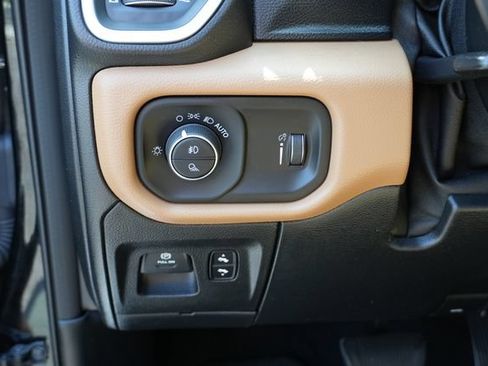 Used 2020 RAM 1500 Big Horn RWD image 24