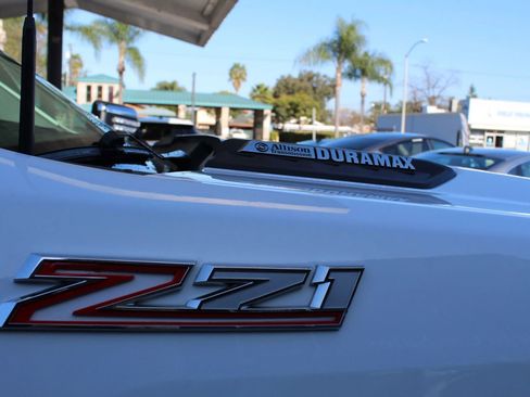 Used 2023 Chevrolet Silverado 2500 LTZ w/ LTZ Plus Package image 34