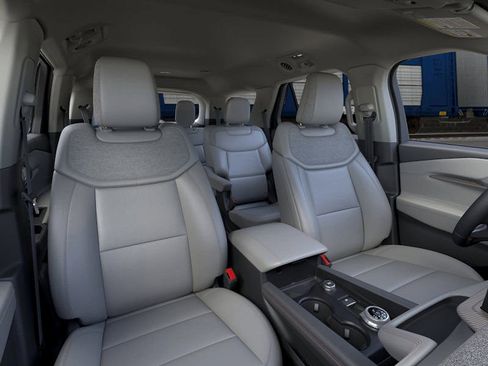 New 2026 Ford Explorer Active w/ Active Comfort Package image 10