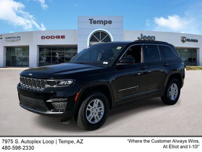 New 2025 Jeep Grand Cherokee Laredo w/ Trailer Tow Package