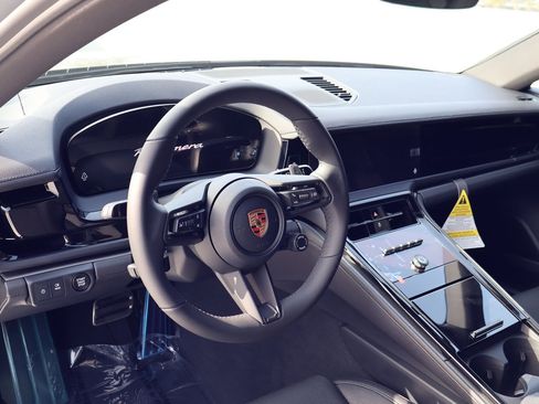 New 2026 Porsche Panamera image 4