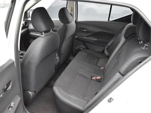Used 2023 Nissan Kicks SV FWD image 15