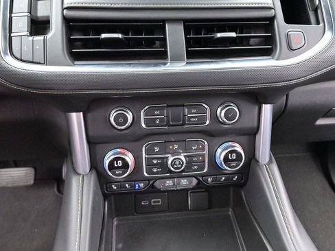 Used 2022 GMC Yukon XL SLT AWD/4WD image 27