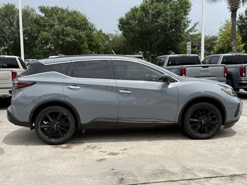Used 2024 Nissan Murano SV w/ SV Midnight Edition Package FWD image 3