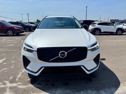 Used 2024 Volvo XC60 B5 Core w/ Protection Package Premier AWD/4WD image 2
