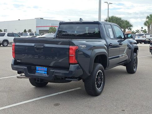 Certified 2025 Toyota Tacoma TRD Off-Road image 3