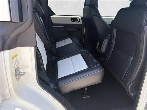 New 2026 Ford Bronco Outer Banks w/ Sasquatch Package AWD/4WD image 23